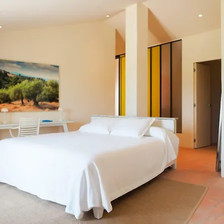 Cortijo La Almazara Hotel